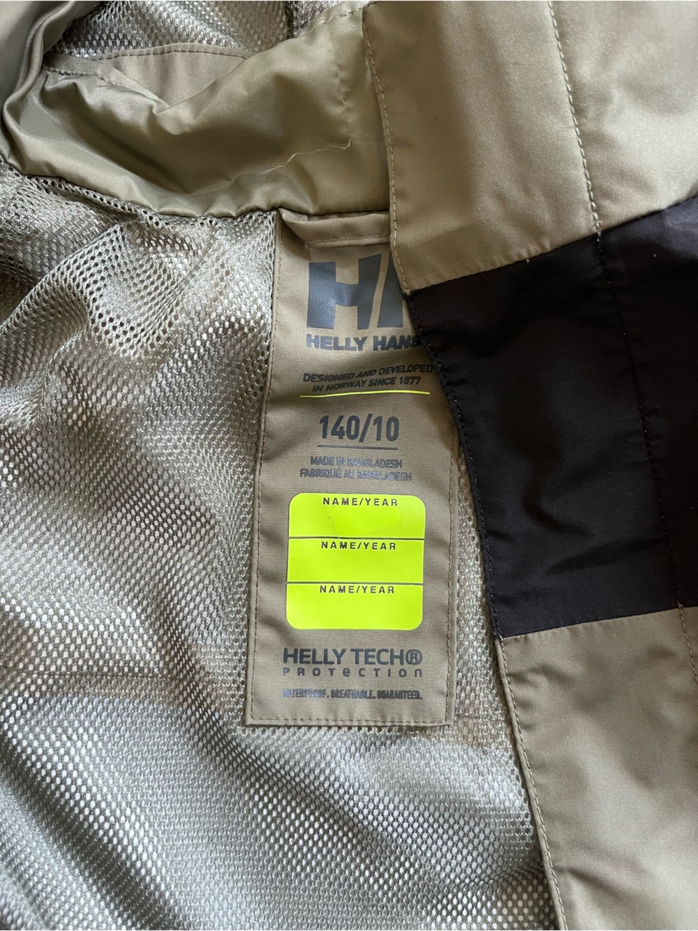 Boys Helly Hansen Vancouver rain jacket size 10 - Picture 3 of 3
